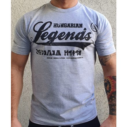Rovás írásos férfi rövid ujjú póló