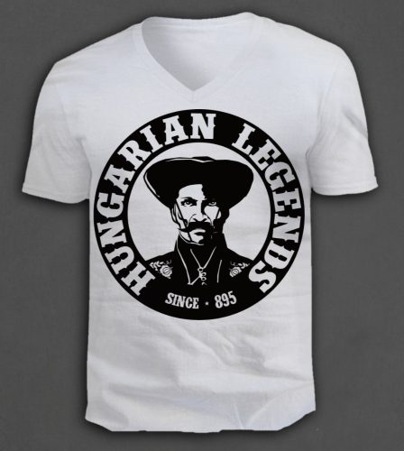 Magyar betyár mintás férfi v-nyakú póló