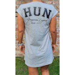 HUN feliratos női pólóruha