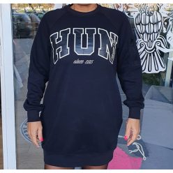 HUN feliratos női hosszított pulóver