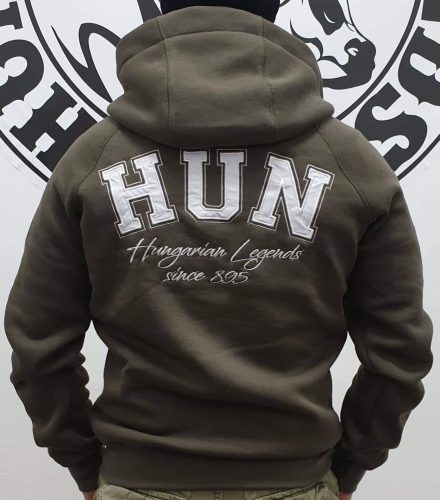 Magyar címeres férfi szabadidőruha szett - hímzett