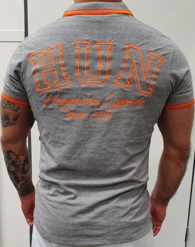 Magyar címeres, hímzett férfi galléros póló